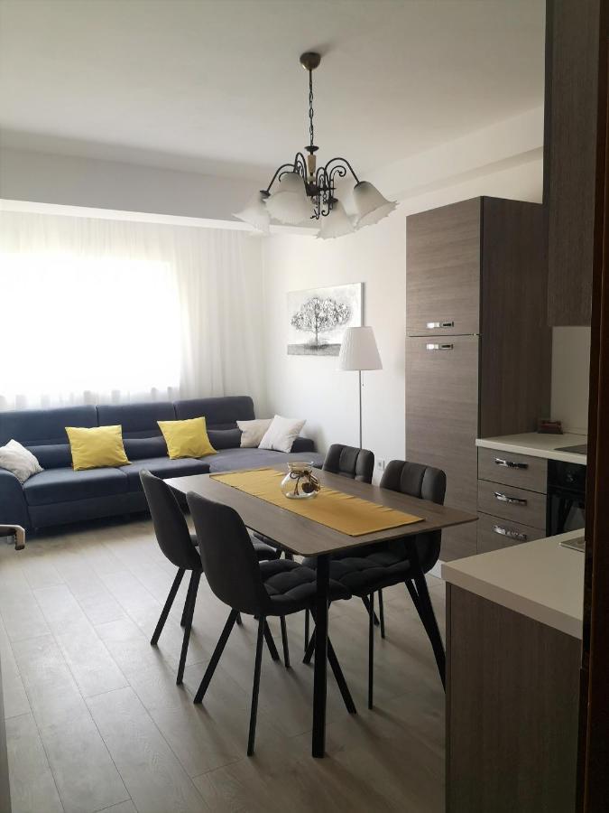 Apartments Tanja Каштела Экстерьер фото