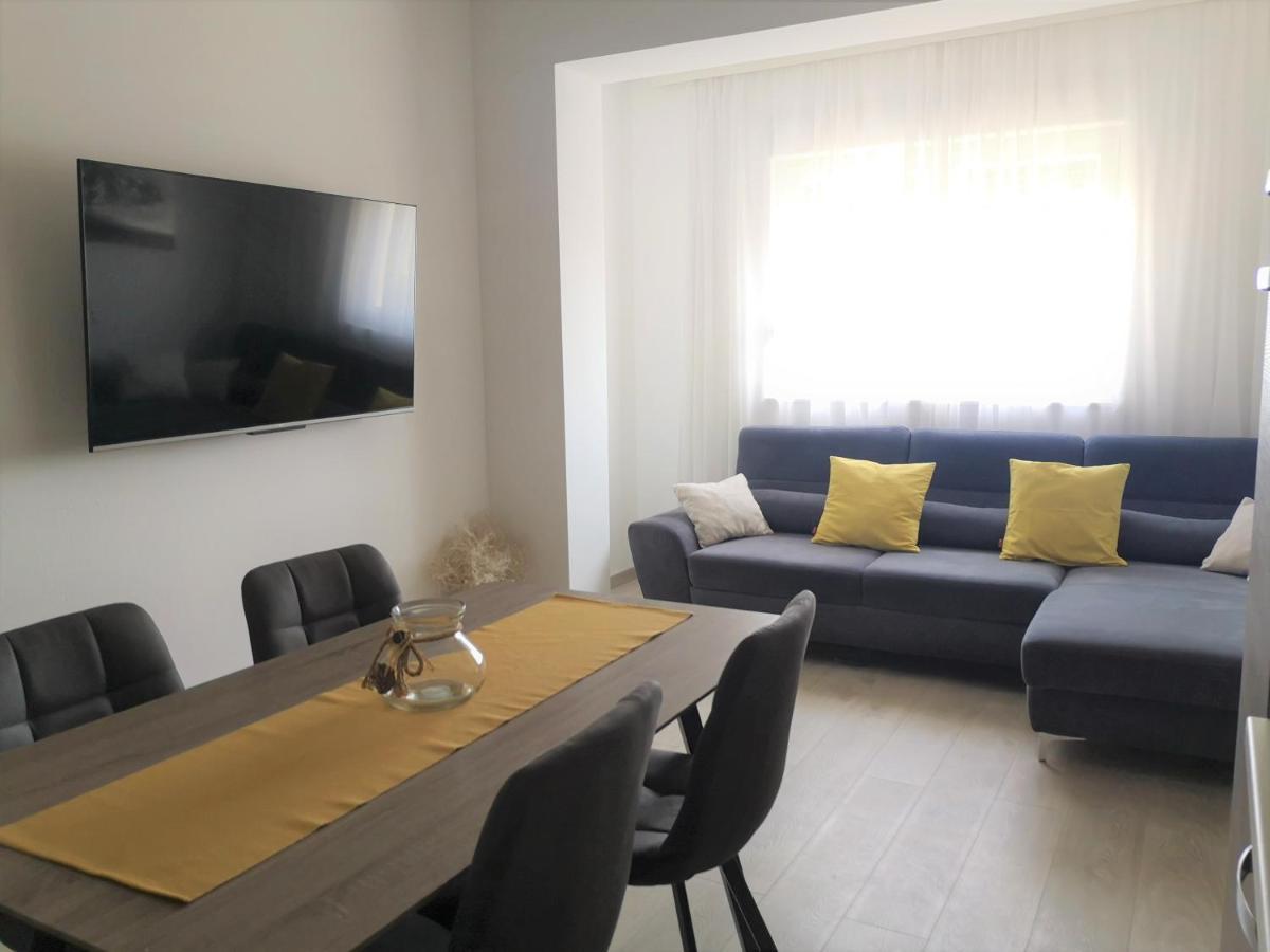 Apartments Tanja Каштела Экстерьер фото