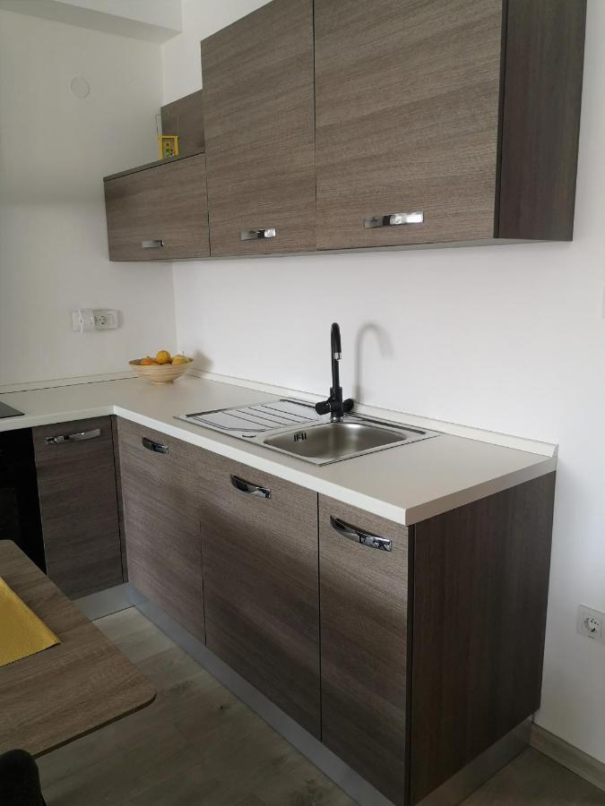Apartments Tanja Каштела Экстерьер фото